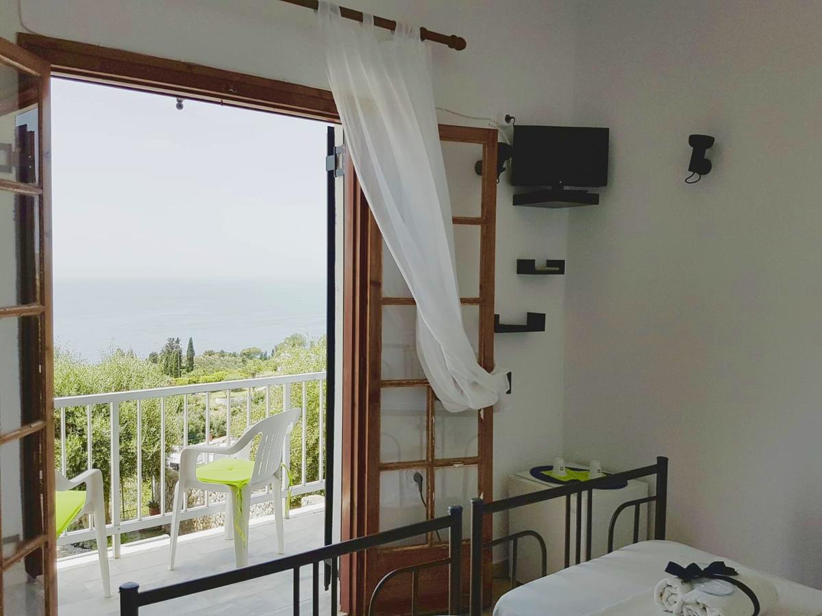 Thomas Art Hotel 펠레카스 외부 사진